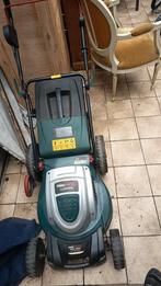 Powerplus xq grasmaaier elektrisch, Tuin en Terras, Grasmaaiers, Ophalen, Cirkelmaaier, Elektrische grasmaaier, Zo goed als nieuw