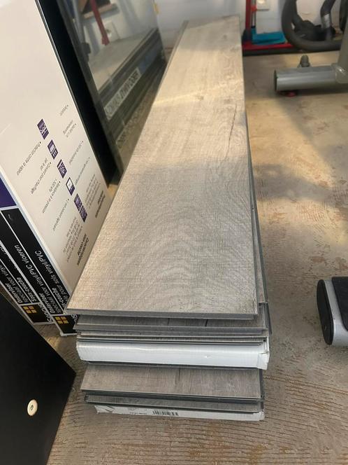 Vinyl planken (kliksysteem) inclusief ondervloer, Doe-het-zelf en Bouw, Vloerdelen en Plavuizen, Zo goed als nieuw, Ophalen