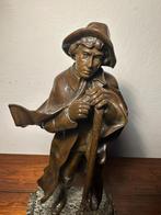 Bronzen beeld herder met hond gesigneerd Omerth, Antiek en Kunst, Ophalen of Verzenden, Brons