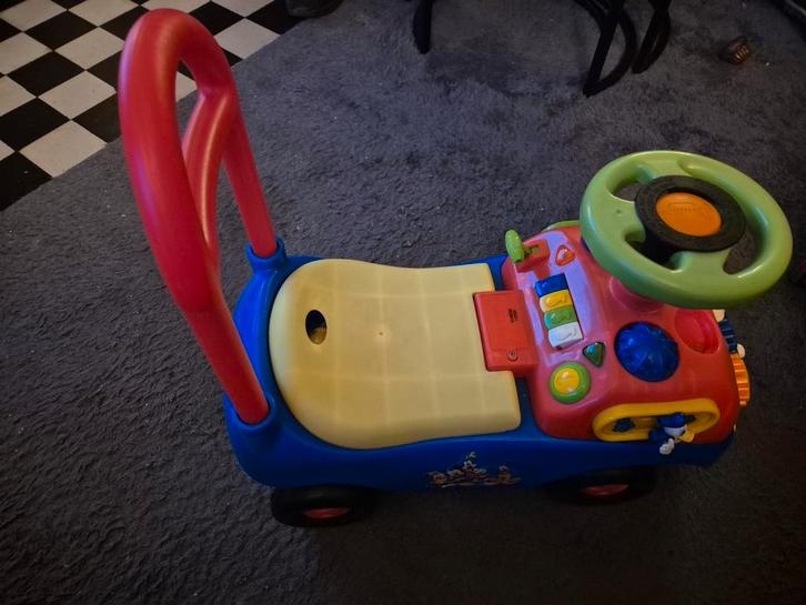 Loop auto mickey mouse, Enfants & Bébés, Jouets | Jouets de bébé, Voiture, Enlèvement ou Envoi