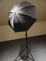 2 x statief Falcon Eyes 807 met paraplu zwart/wit., TV, Hi-fi & Vidéo, Photo | Trépieds & Rotules, Comme neuf, 175 cm ou plus