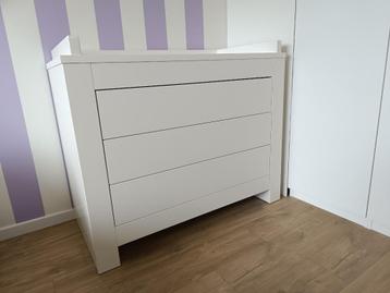 Commode kinderkamer  beschikbaar voor biedingen