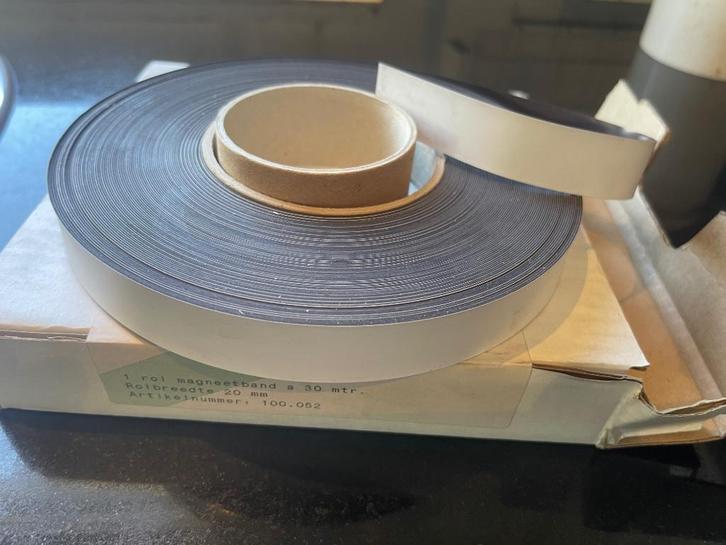 rol magneetband 20 mm  lengte 30 m, Hobby en Vrije tijd, Overige Hobby en Vrije tijd, Nieuw, Ophalen