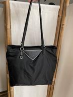 Prada vintage tas, Handtassen en Accessoires, Tassen | Damestassen, Ophalen of Verzenden, Zwart, Handtas