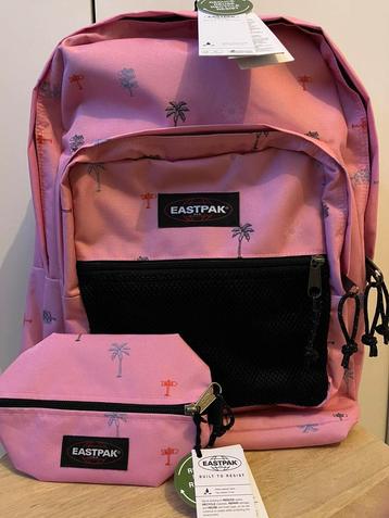 Eastpak PINNACLE Sac à dos 38L + Benchmark Trousse beschikbaar voor biedingen