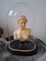 Globe met borstbeeld, Enlèvement