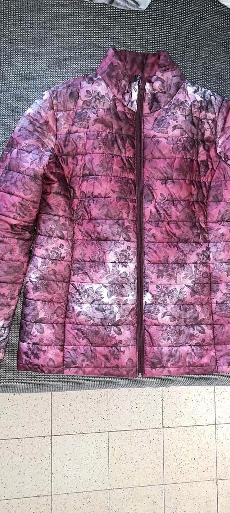 Veste paprika dame taille M matelassé nouvelle à saisir ↙️, Kleding | Dames, Jassen | Zomer, Nieuw, Ophalen