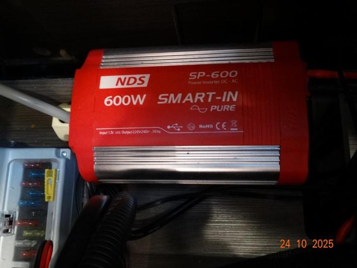 omvormer NDS 600W te koop, Doe-het-zelf en Bouw, Zonnepanelen en Toebehoren, Zo goed als nieuw, Ophalen
