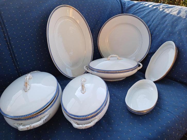 Ensemble de pièces de forme en porcelaine de Limoges France, Antiek en Kunst, Antiek | Porselein, Ophalen
