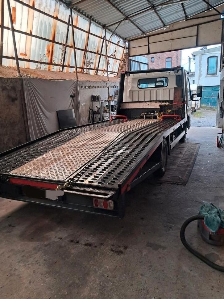 Dépanneuse a vendre 2007 mitsubishi canter fuso, Auto's, Bestelwagens en Lichte vracht, Particulier, FUSO, Overige bekleding, Ophalen