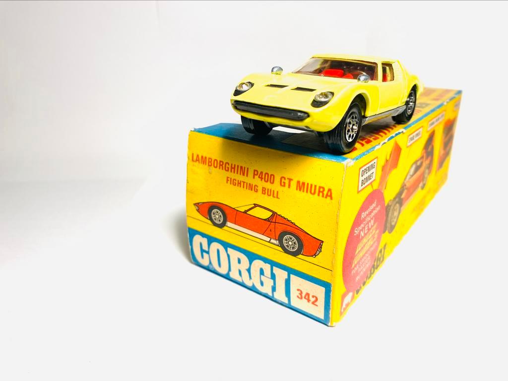 ② Corgi Toys Lamborghini P400 GT Miura Fighting Bull