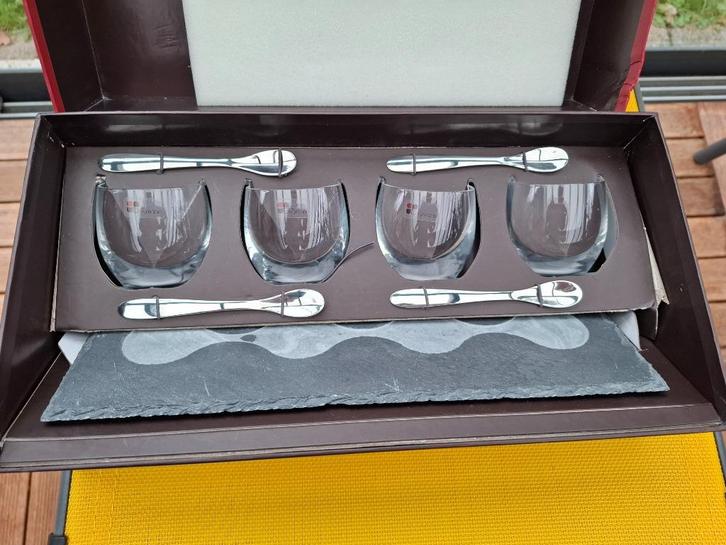 Set van 4 glazen + RONDO leisteen van Guy Degrenne, Huis en Inrichting, Keuken | Servies, Nieuw, Glas of Glazen, Glas, Verzenden