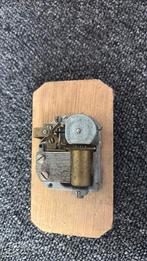 Antieke religieuze speeldoos uit Lourdes  – LADOR mechanisme, Ophalen of Verzenden