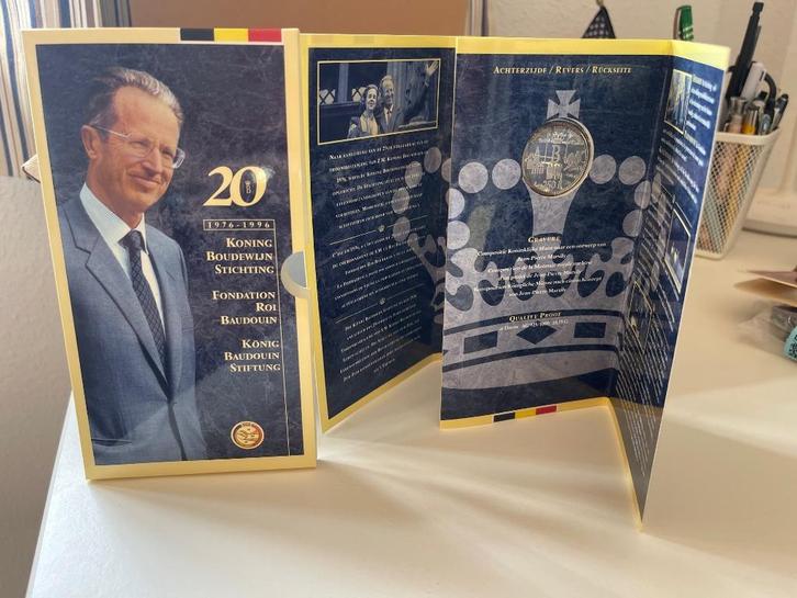 BOEKJE/DOOS MUNT VAN 250 BELGISCHE FRANK FONDATION DU ROI BA, Postzegels en Munten, Munten | België, Ophalen of Verzenden