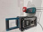 Makita werfradio met (  lader )  en oplader en kabel, Ophalen of Verzenden, Gebruikt