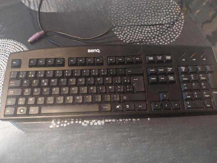 Clavier filaire BENQ AZERTY – 10 €, Informatique & Logiciels, Claviers, Utilisé, Azerty, Filaire, Enlèvement ou Envoi