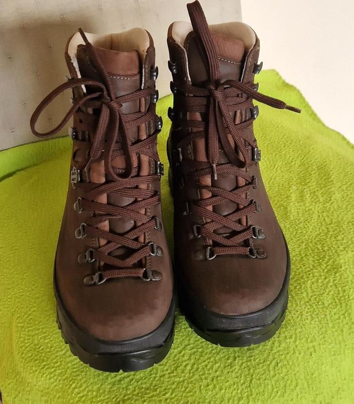 Wandelschoenen👍Scarpa👍NIEUWE👍 + Gore-tex + Vibran👍m:40👍, Sport en Fitness, Bergsport en Wandelen, Nieuw, Schoenen, Ophalen of Verzenden