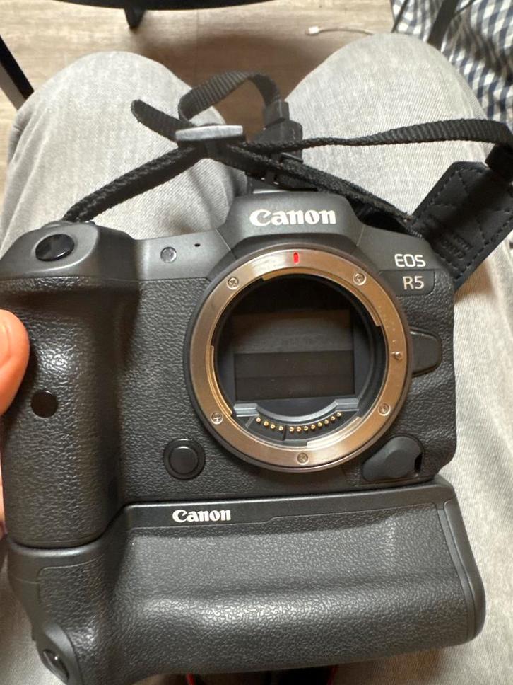 Canon EOS R5 + Grip BG-R10 – Excellent état, Audio, Tv en Foto, Fotografie | Onderwatercamera's, Zo goed als nieuw, Ophalen