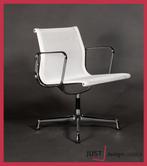 Vitra Eames ea107 Wit Netweave Nieuwstaat (voorraad:37), Comme neuf, Cinq, Six Chaises ou plus, Enlèvement ou Envoi, Blanc