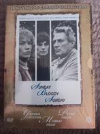 Sunday bloody sunday, Ophalen of Verzenden, Zo goed als nieuw