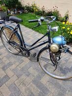Oldtimer fiets met hulpmotor, Ophalen