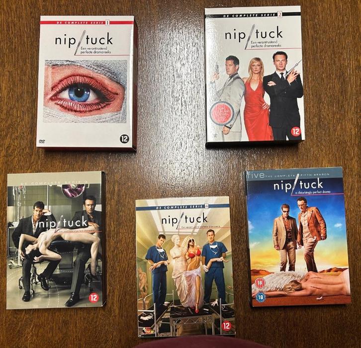 Nip Tuck - DVD de 5 saisons complètes, CD & DVD, DVD | TV & Séries télévisées, Comme neuf, Drame, Coffret, À partir de 16 ans
