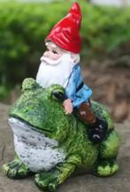 Prachtig tuinbeeld Kabouter op Kikker (15cm), Tuin en Terras, Tuinbeelden, Ophalen of Verzenden, Nieuw