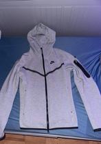 Grijze nike tech, Kleding | Heren, Sportkleding, Ophalen, Zo goed als nieuw
