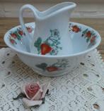 Frans wit porseleinen schaal en kan met aardbeien, Pillivuyt, -, Utilisé, Autres types, Autres styles