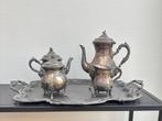 Verzilverd servies en schaal, Ophalen