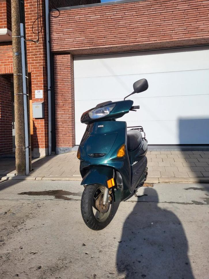 MBK Yamaha scooter. In Jaguar Groen. Met alle papieren, Fietsen en Brommers, Scooters | SYM, Ophalen of Verzenden