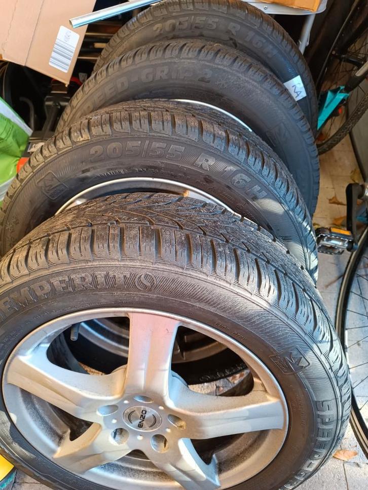 4 winterbanden Winterbanden 205 55 r16 op aluminium velgen, Auto-onderdelen, Banden en Velgen, Band(en), Winterbanden, Gebruikt