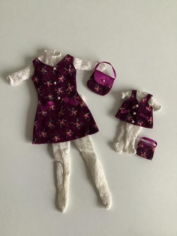 Tenue barbie vintage pour maman et bébé disponible aux enchères