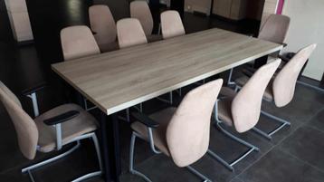Ensemble table de réunion + 10 chaises de bureau