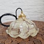 Lampe suspendue ancienne en verre opalin marbré soufflé à la, Antiquités & Art, Enlèvement ou Envoi