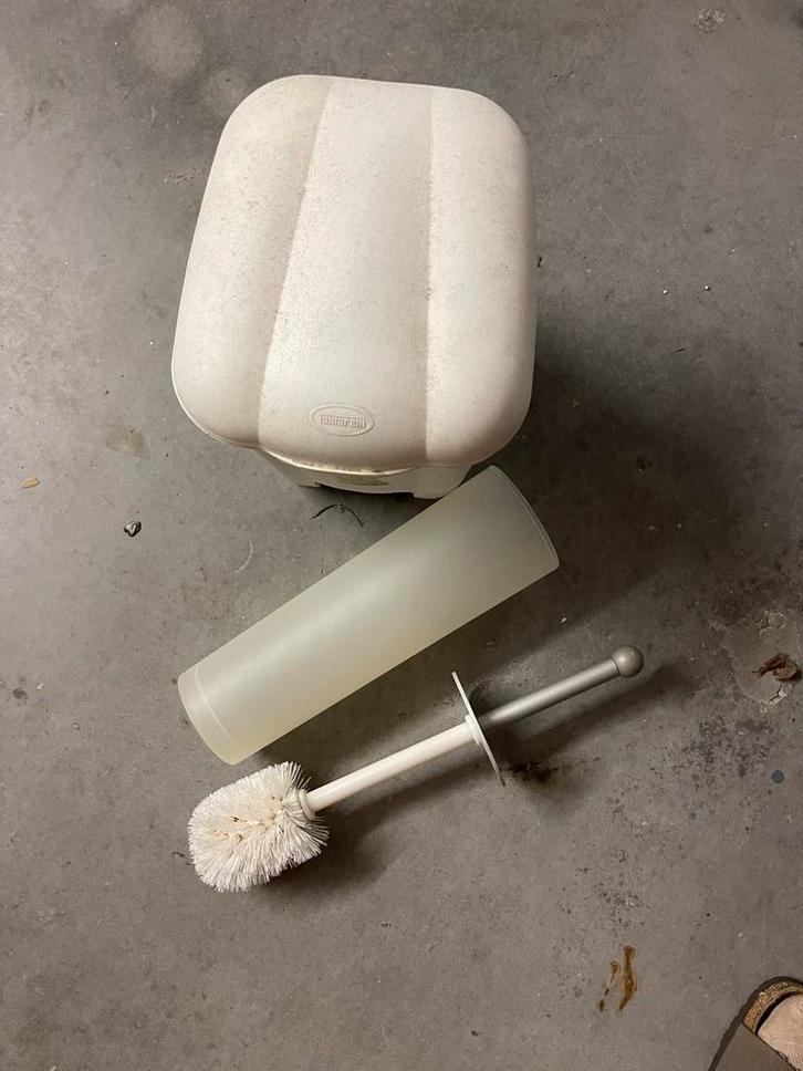 Pedaalemmer  en wc borstel, Huis en Inrichting, Emmers, Gebruikt, Ophalen of Verzenden