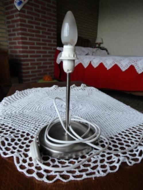 Lampadaire - tafellamp: hoog – ijzeren voet in ruitvorm, Maison & Meubles, Lampes | Lampes de table, Utilisé, Moins de 50 cm, Métal