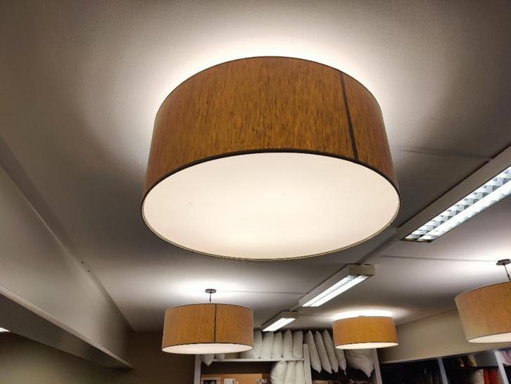 Ronde met stof beklede plafondlamp, Huis en Inrichting, Lampen | Plafondlampen, Zo goed als nieuw, Stof, Ophalen
