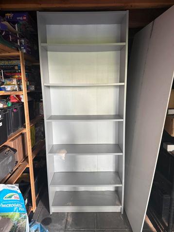Grijze Ikea billy boekenkast beschikbaar voor biedingen