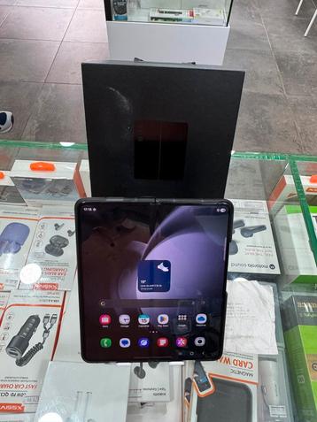 Samsung Z Fold 5 256GB als nieuw beschikbaar voor biedingen