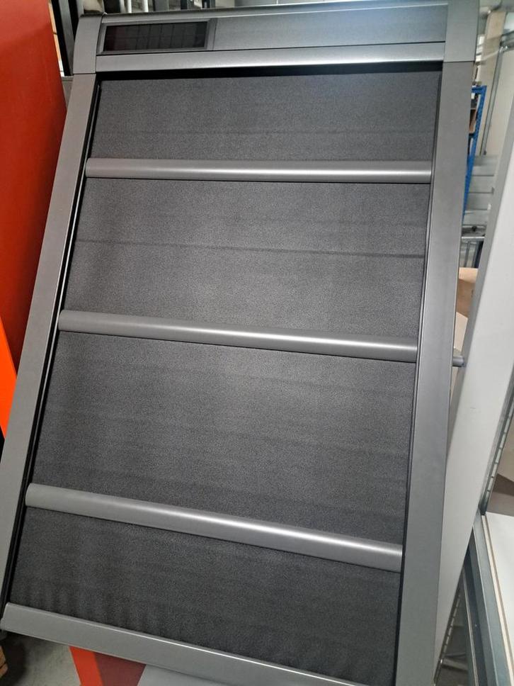 Velux  type GGL MK 06 met verduisteren, Doe-het-zelf en Bouw, Glas en Ramen, Ophalen