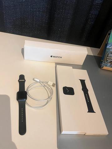Apple Watch SE 40mm beschikbaar voor biedingen