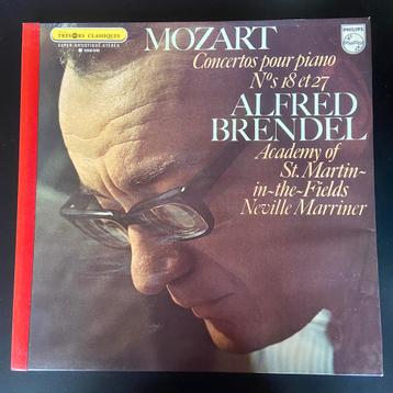 LP  Mozart Brendel piano concerto 18 & 27 Marriner 1975 NM beschikbaar voor biedingen