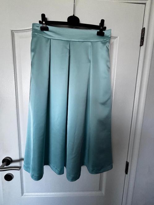 Léonie de Paris Nieuwe blauwkleurige rok in Perf Nieuwe st, Kleding | Dames, Rokken, Nieuw, Maat 38/40 (M), Blauw, Onder de knie