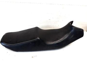 GSX750F 1988 - 1997 Suzuki Zadel D1-54883 beschikbaar voor biedingen