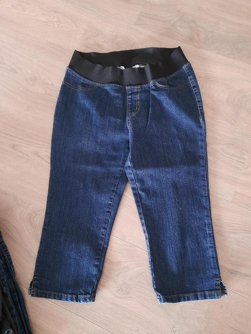 Pakket dames jeans bermuda, Kleding | Dames, Dames-kledingpakketten, Nieuw, Maat 38/40 (M), Ophalen of Verzenden