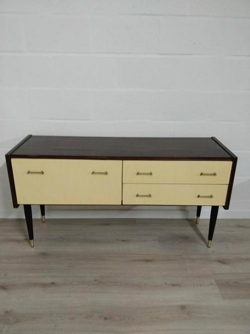 Vintage lowboard | televisiemeubel | dressoir, Huis en Inrichting, Kasten |Televisiemeubels, Ophalen