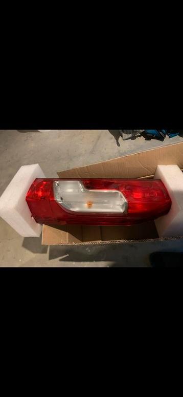 Feu arrière droite nouveau pour sprinter, et pegot boxer… beschikbaar voor biedingen