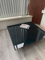 Table basse Sovet Rubino Design italien, Maison & Meubles, Tables | Tables de salon, Utilisé