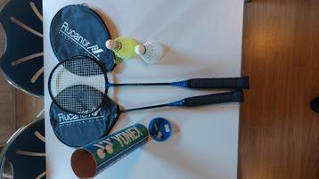 2 professionele badminton raketten rucanor met pluimpjes beschikbaar voor biedingen